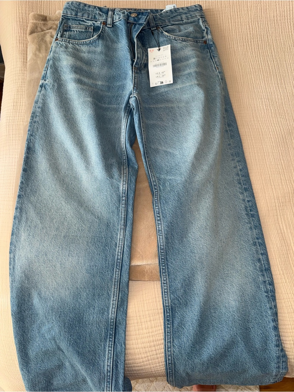 Zara Women's Light Blue Straight-Leg Jeans